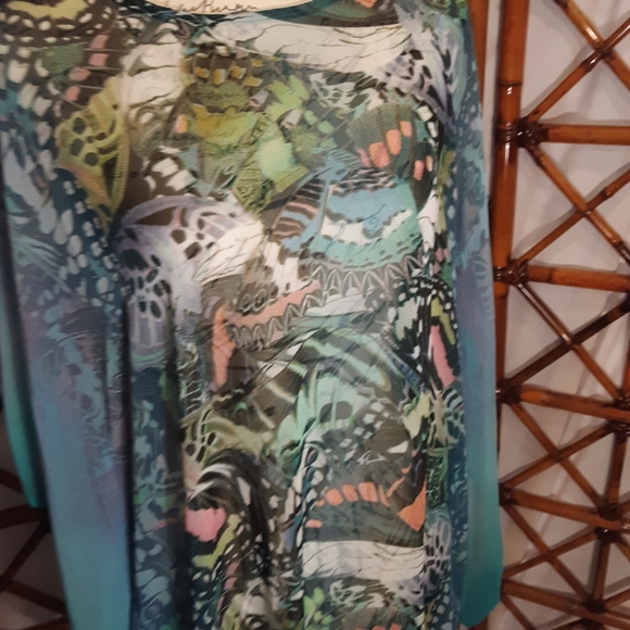 RUBBER DUCKY PRODUCTION INC. SHRUG - Picture 3 of 7